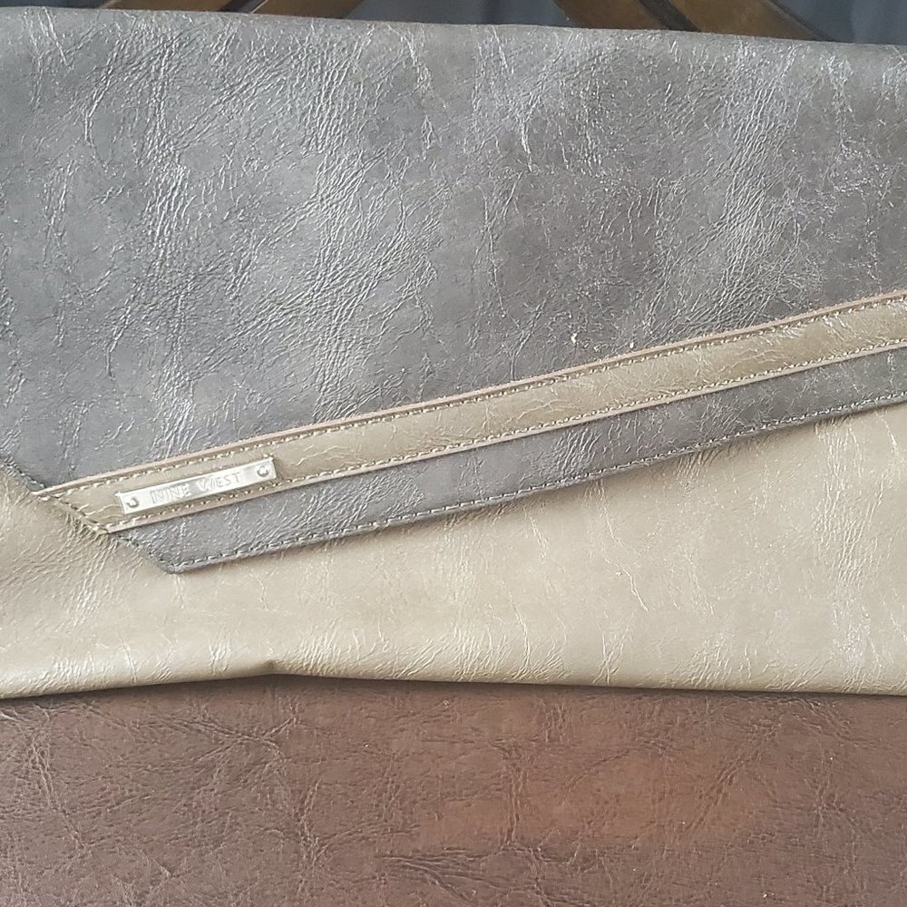 NINE WEST CLUTCH